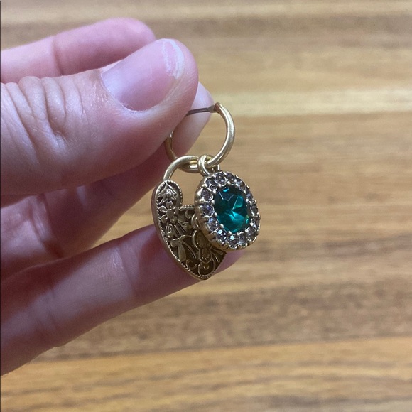 Gold and Green Earrings Set - Picture 2 of 3